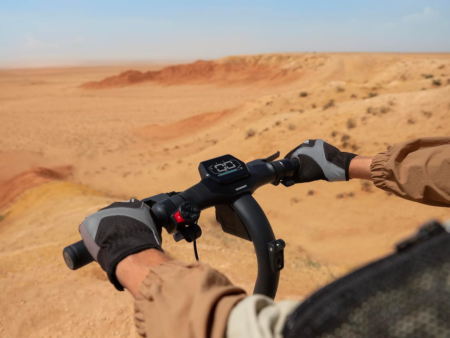 Segway ZT3 Pro D, E-Scooter mit Straßenzulassung, 70 km Eco- Reichweite, 56km Reichweite bei 20km/h, Vollfederung, 120 kg Tragfähigkeit, 25% Steigung, Apple FindMy,Offroad-Reifen, wasserfest, Ninebot