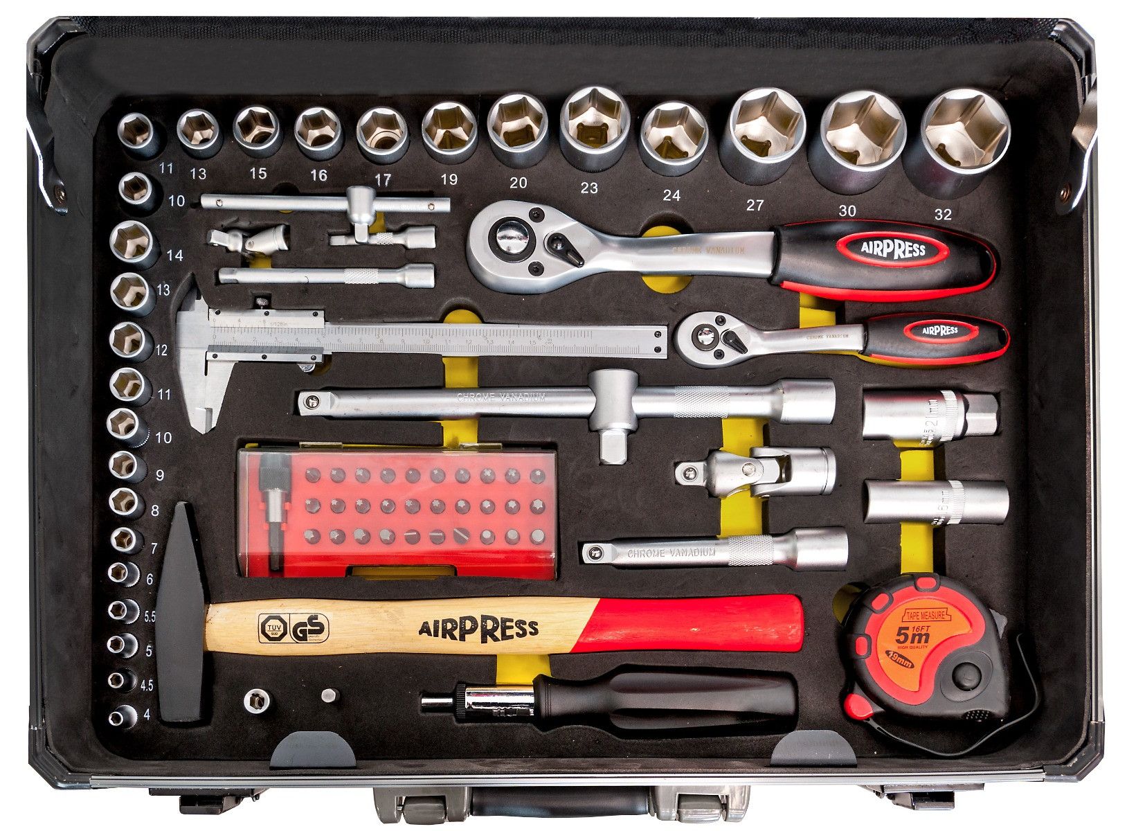 Tool case equipped with 127 pieces