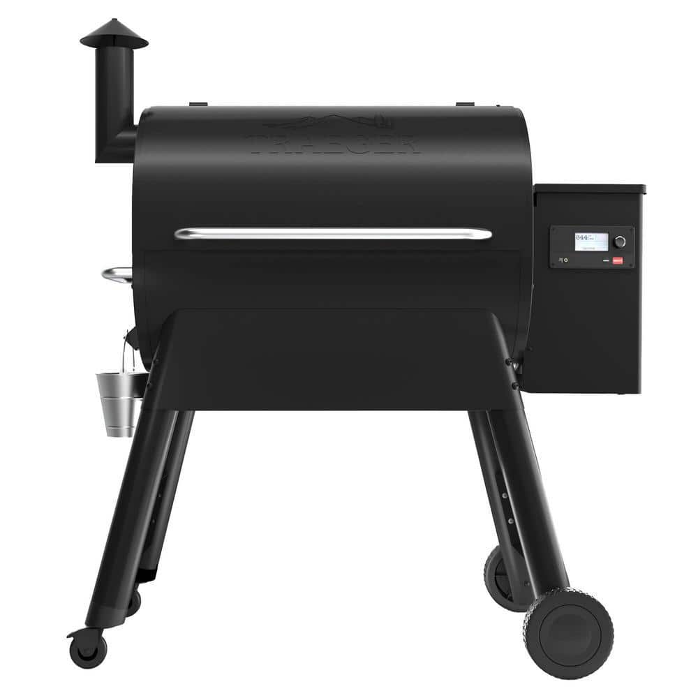 Pro 780 Wifi Pellet Grill and Smoker in Black
