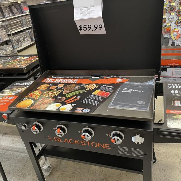 Blackstone 36in. Griddle with Hood & Front Shelf