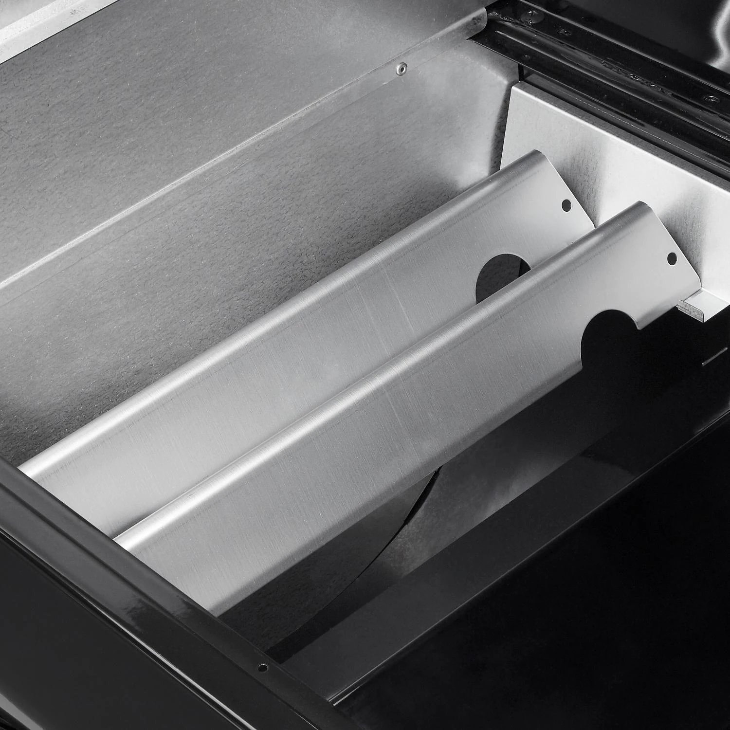 Weber SmokeFire EX4 Gen 2 24-Inch Wi-Fi Enabled Wood Fired Pellet Grill - 22510201