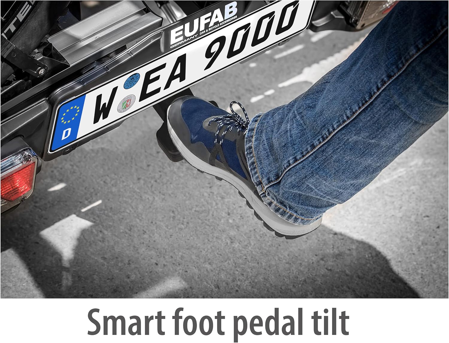 EUFAB 11535 Rear Carrier Bike Lift for Hitch, Black, 135x74x74cm