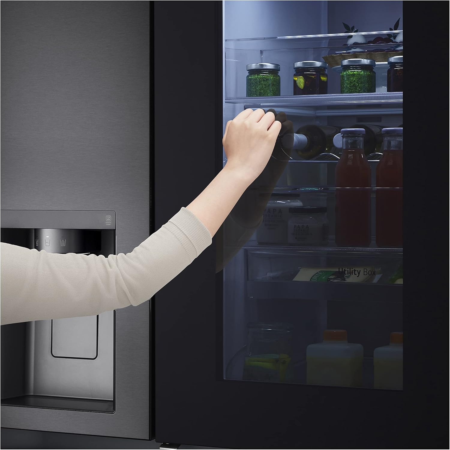 LG Electronics GSXV90MCAE Side-by-Side with InstaView Door-in-Door®, Ice, Crushed Ice and Water Dispenser, 635 Litre Capacity, Energy Efficiency Class E, Fixed Water Connection, Matt Black Steel [Energy Class E]