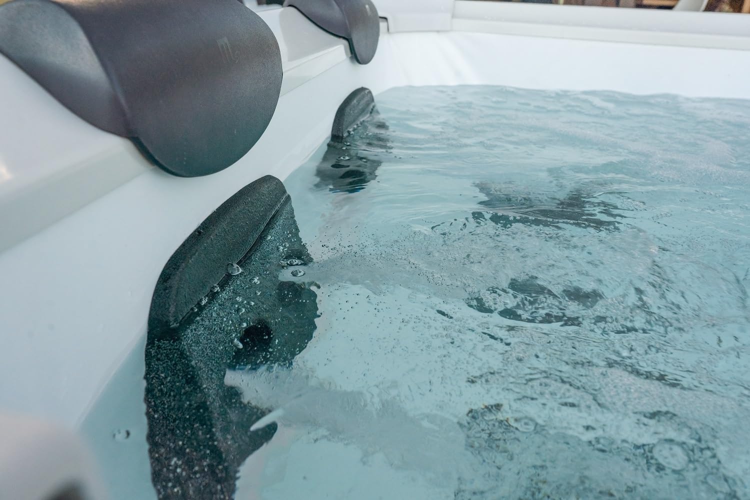 Oslo Mspa 6-Seater Rigid Spa Connected + Hydromassage Jets + LED