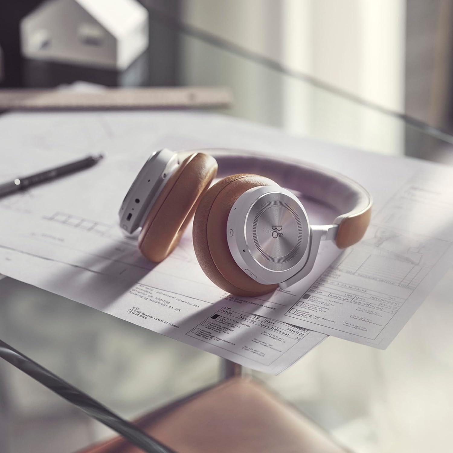 Bang & Olufsen Beoplay HX - Wireless Bluetooth Over-Ear Active Noise Cancelling Headphones with Microphone - Gold Tone, One Size