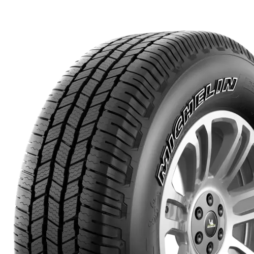 Michelin Defender LTX M/S 2  17-inch tire
