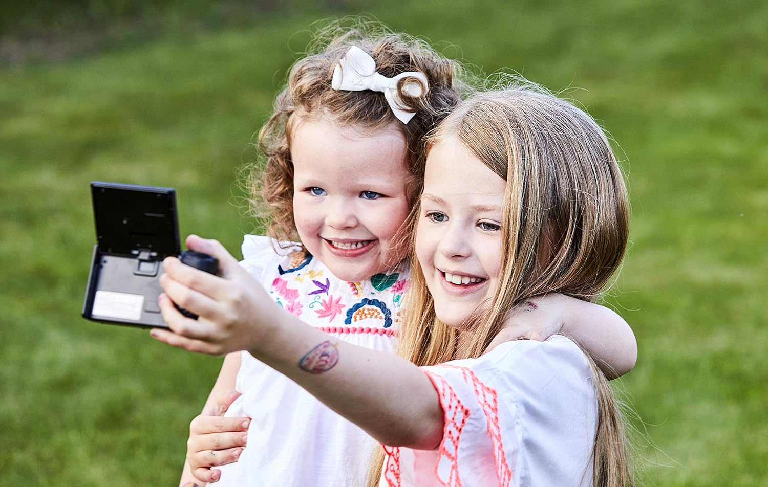 Canon SX740 HS PowerShot Digital Camera Black - Practical Compact Camera with 4K Resolution and Hybrid Autofocus - Canon Powershot Camera with 40x Optical Zoom - Auto Transfer via WLAN and Bluetooth