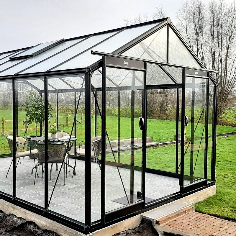 Serre Prestige 11.35m² en aluminium laqué noir et verre trempé (martelé en toiture)