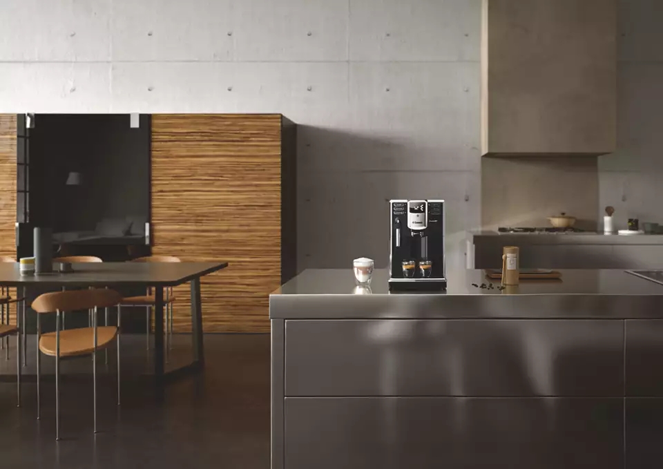 SUPER-AUTOMATIC ESPRESSO MACHINE