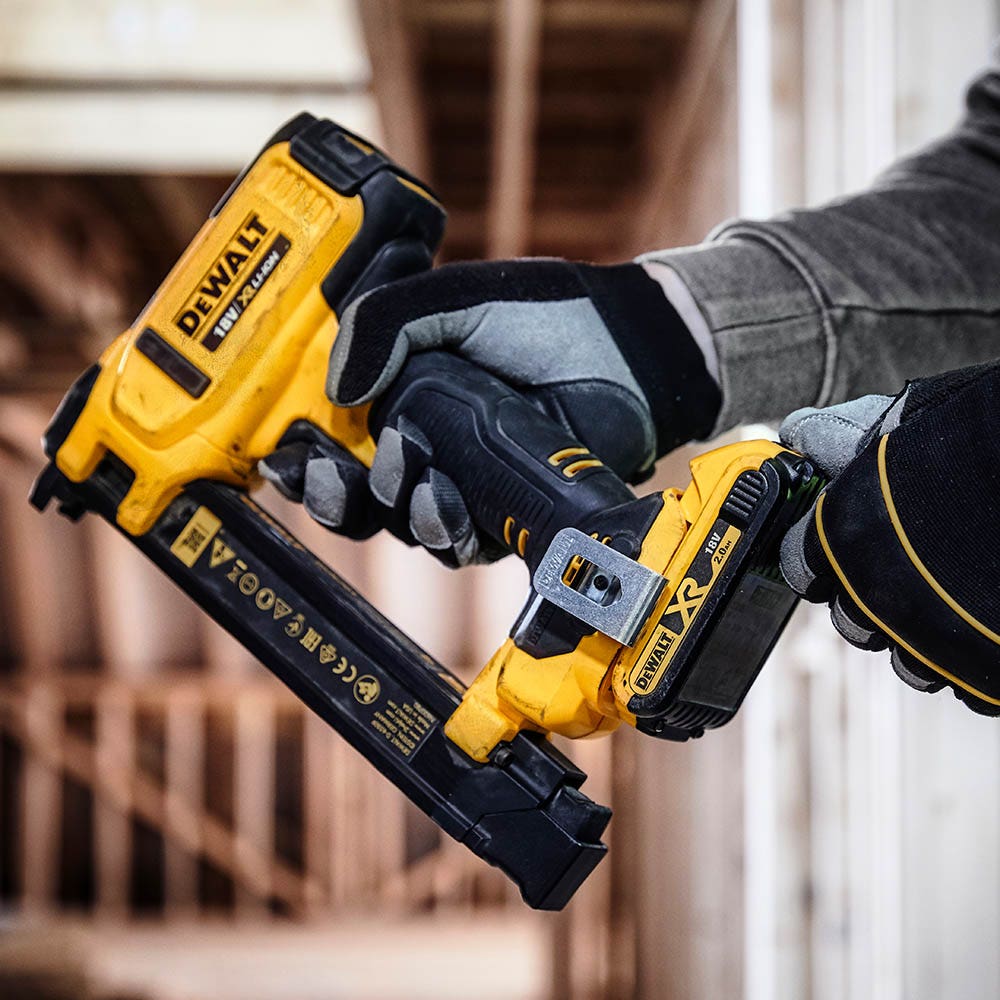 DEWALT 18V Brushless Electrician Stapler Skin DCN701N-XJ
