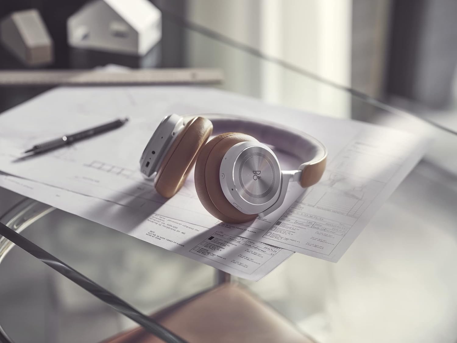 Bang & Olufsen Beoplay HX - Wireless Bluetooth Over-Ear Active Noise Cancelling Headphones with Microphone - Gold Tone, One Size