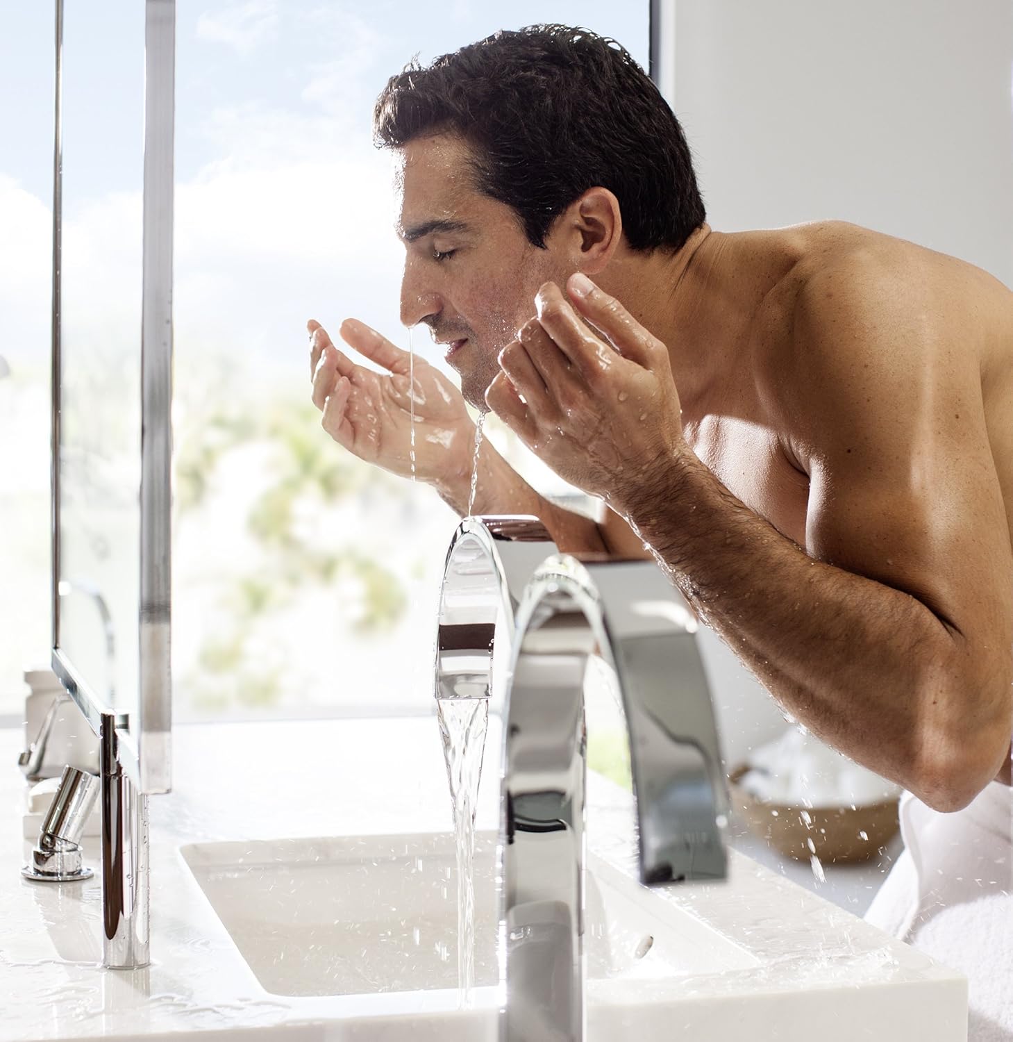 Bosch Electric Mini-Tank Water Heater Tronic 3000 T 7-Gallon (ES8) - Eliminate Time for Hot Water - Shelf, Wall or Floor Mounted