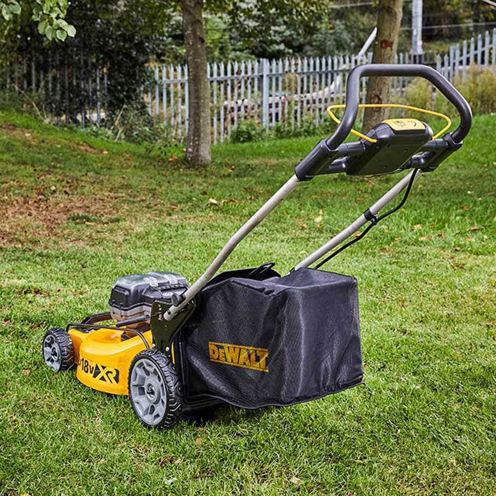 DEWALT 36V (18X2) XR Brushless 510mm Lawn Mower Skin DCMW564N-XE