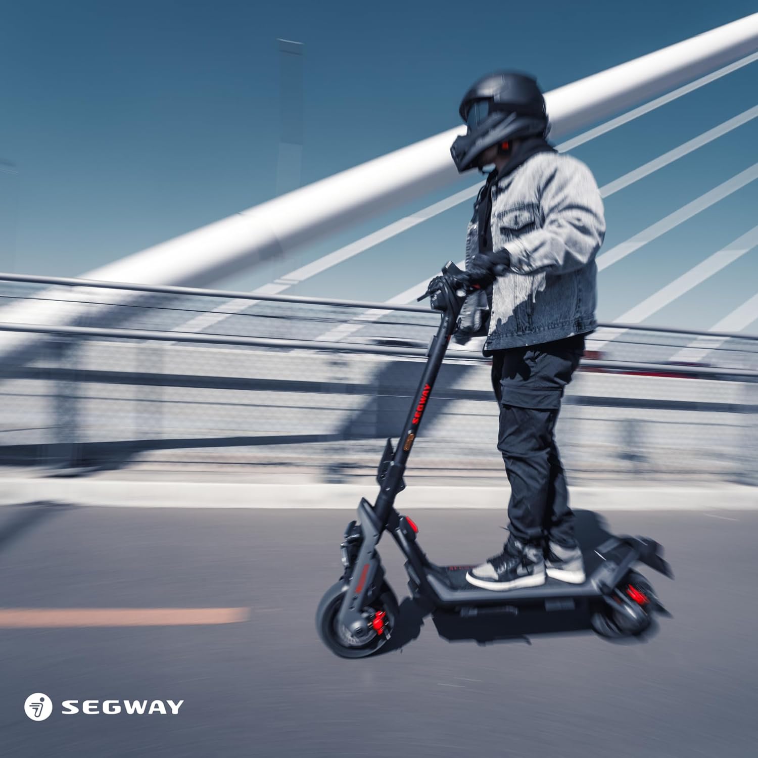 Segway GT3 D E-Scooter with Road Legal, 95 km Eco Mode Range, 84 km at 20 km/h, 150 kg Load Capacity, Double Hydraulic Suspension, Smart TFT Display, 2400W