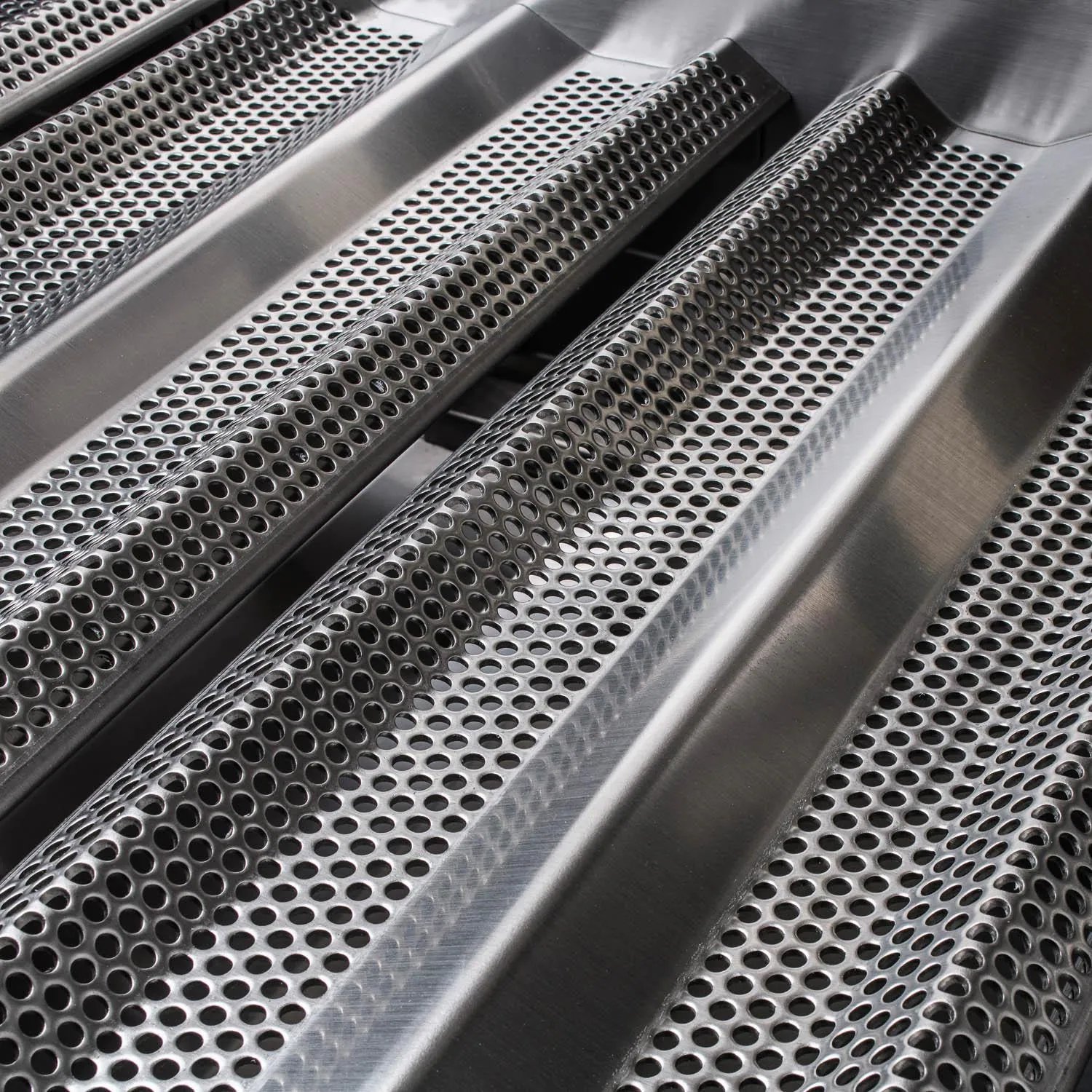 Blaze Premium LTE Marine Grade 32-Inch 4-Burner Freestanding Propane Gas Grill With Rear Infrared Burner & Grill Lights - BLZ-4LTE2MG-LP