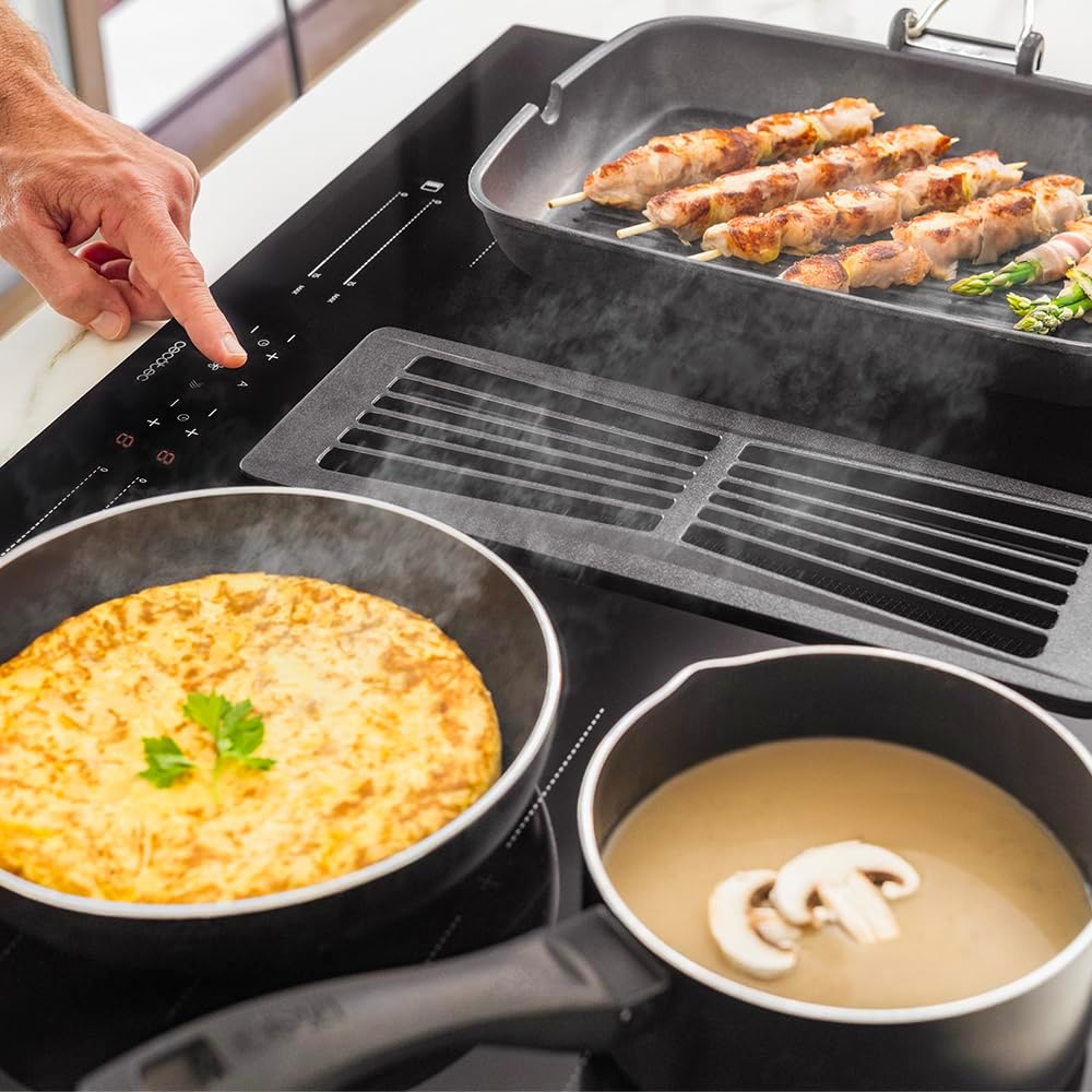 Cecotec Piano cottura a induzione Bolero Squad IH 4800 TotalFlex80. cappa aspirante integrata, 15 livelli di potenza, 7400 W, timer, forza di aspirazione 630 m3/h, tattile, blocco di sicurezza [Classe di efficienza energetica A]