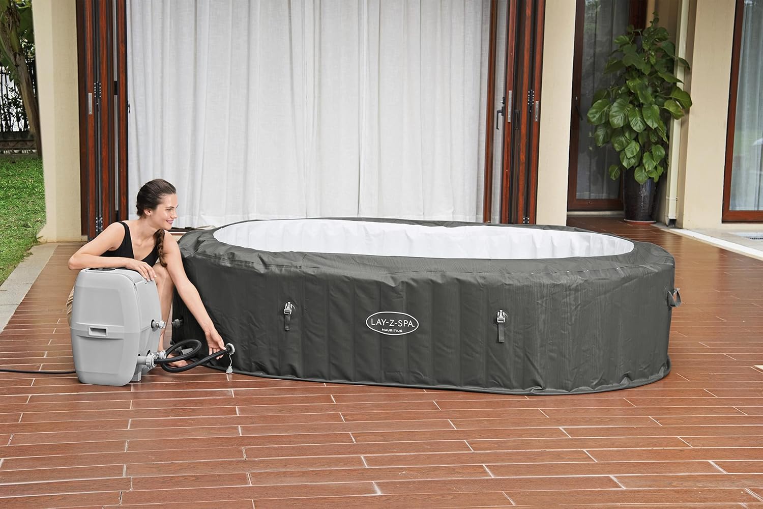 Bestway® LAY-Z-SPA XXL WLAN Whirlpool Mauritius AirJet 270 x 180 x 71 cm Oval