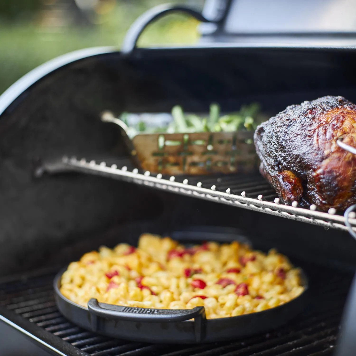 Weber SmokeFire EX4 Gen 2 24-Inch Wi-Fi Enabled Wood Fired Pellet Grill - 22510201