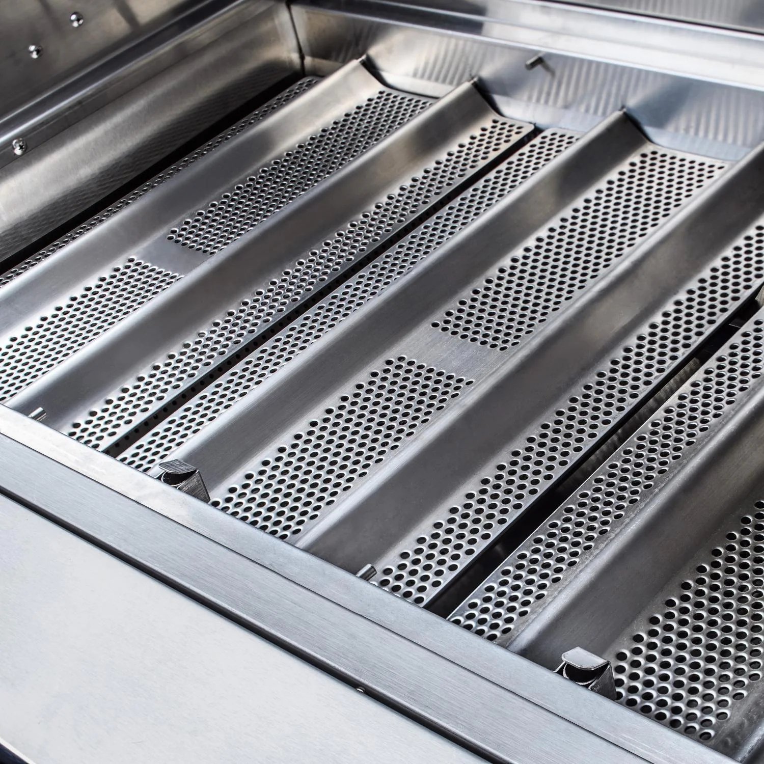 Blaze Professional LUX 34-Inch 3-Burner Propane Gas Grill With Rear Infrared Burner - BLZ-3PRO-LP