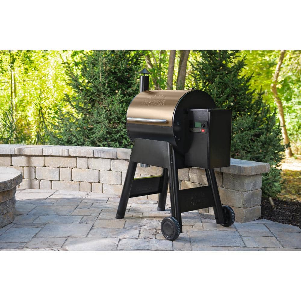 Pro 575 Wifi Pellet Grill and Smoker in Bronze