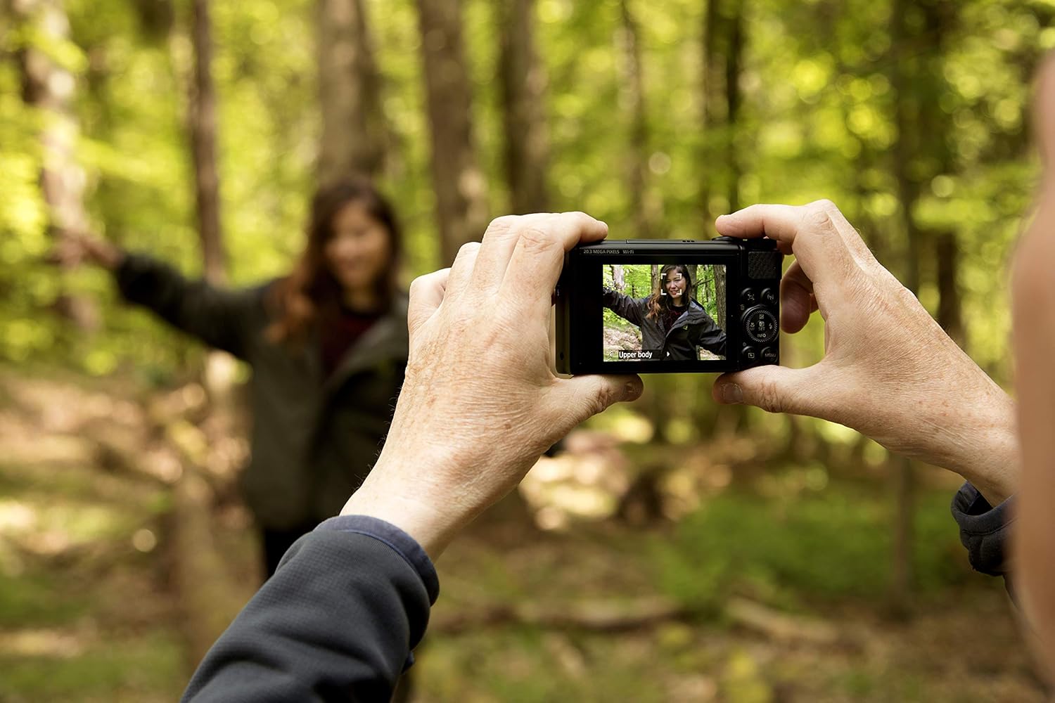 Canon SX740 HS PowerShot Digital Camera Black - Practical Compact Camera with 4K Resolution and Hybrid Autofocus - Canon Powershot Camera with 40x Optical Zoom - Auto Transfer via WLAN and Bluetooth