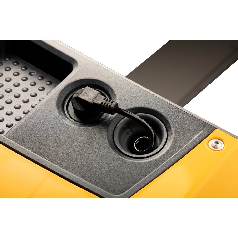 Jungheinrich EJE M15 electric pallet truck. load capacity 1.500 kg. fork length 1.150 mm