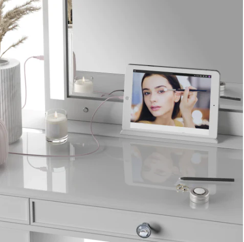 Tresanti Alexandra Vanity Table with LED Lighted Mirror