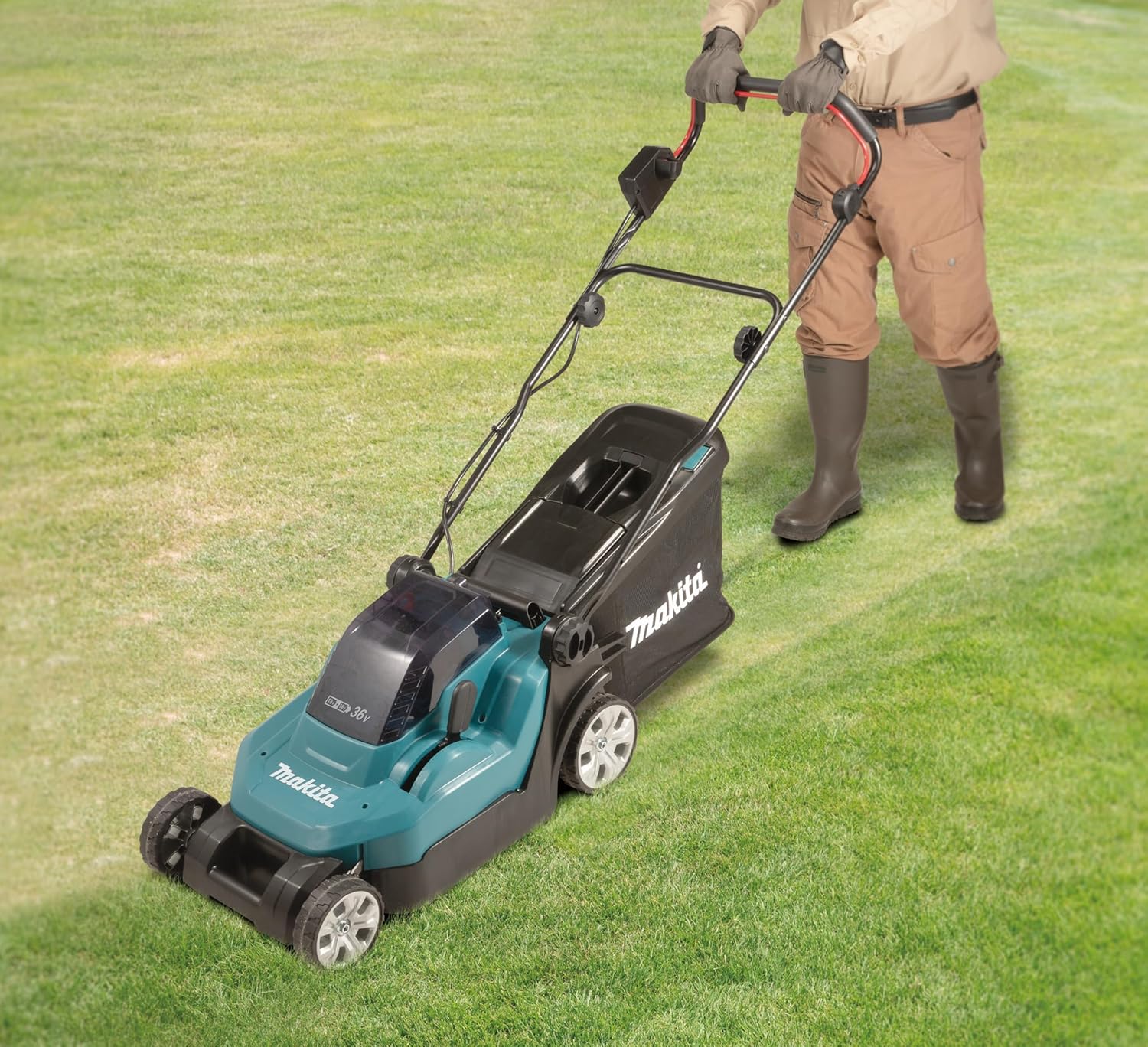 Makita DLM382PM2 Akku-Rasenmäher 2x18 V / 4,0 Ah, 2 Akkus + Doppelladegerät