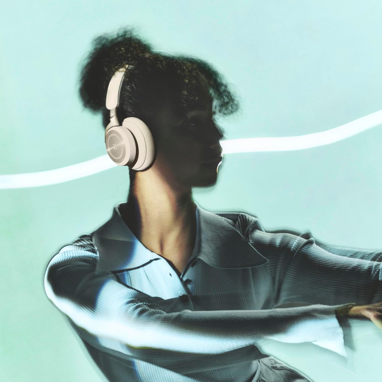 Bang & Olufsen Beoplay HX - Wireless Bluetooth Over-Ear Active Noise Cancelling Headphones with Microphone - Gold Tone, One Size