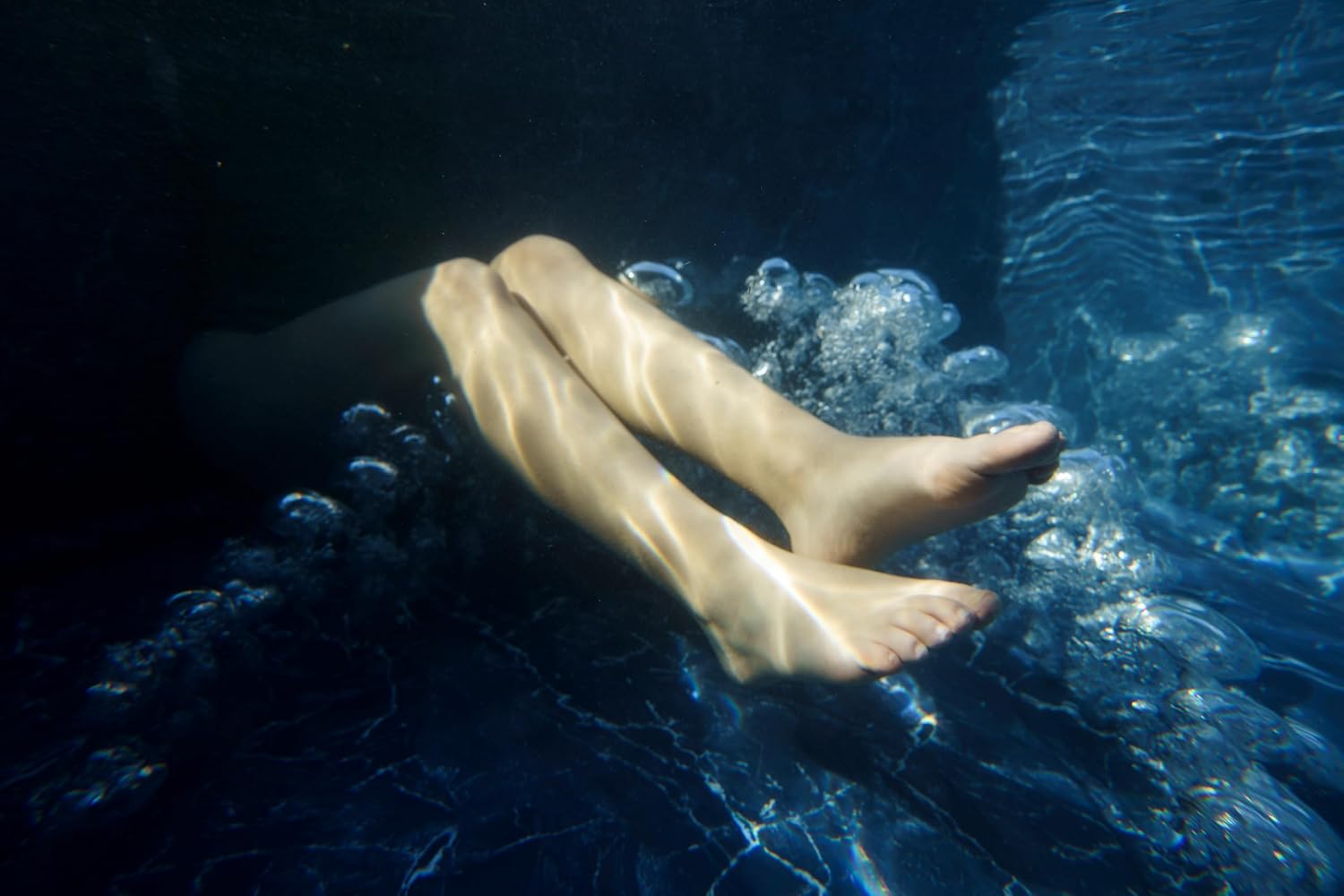 BESTWAY Lay-Z-Spa Toronto AirJet Plus™ 5-7 Seater Round Semi-Rigid Spa