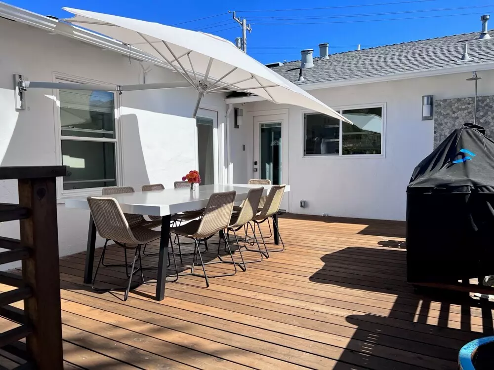 Umbrosa Paraflex Wall mounted umbrella round 3 m with beige canopy and neo arm 2 m