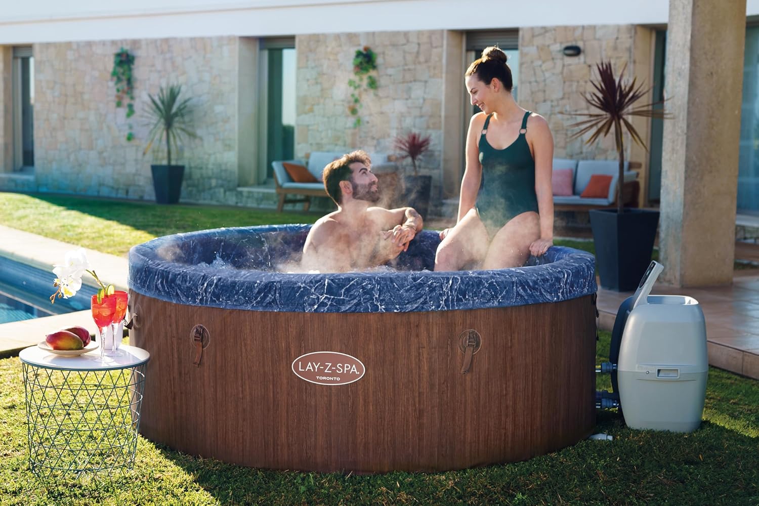 BESTWAY Lay-Z-Spa Toronto AirJet Plus™ 5-7 Seater Round Semi-Rigid Spa