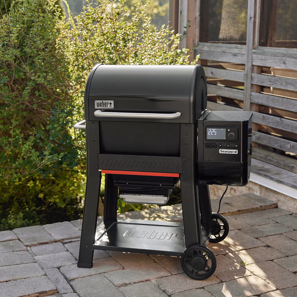 Weber Searwood 600 Porcelain Coated Steel Pellet Grill - 1500120