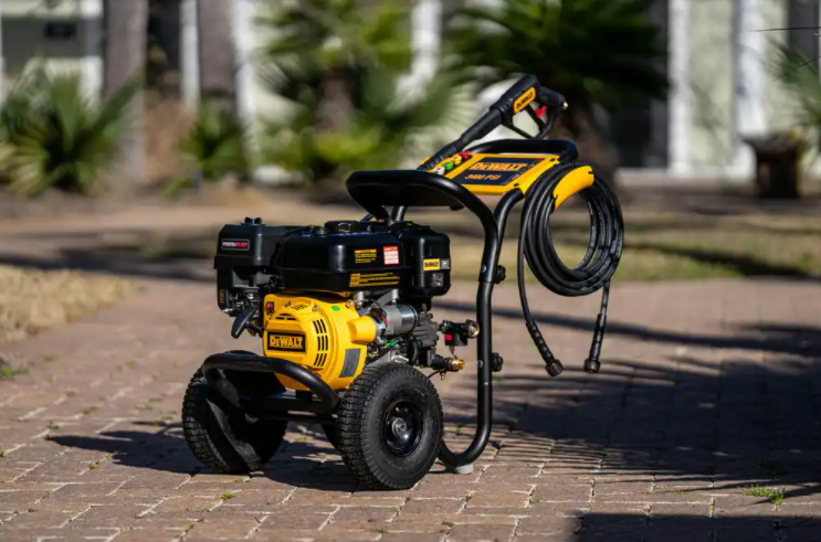 DEWALT 3400 PSI 2.5 GPM Gas Cold Water Pressure Washer with AAA Axial Cam Pump