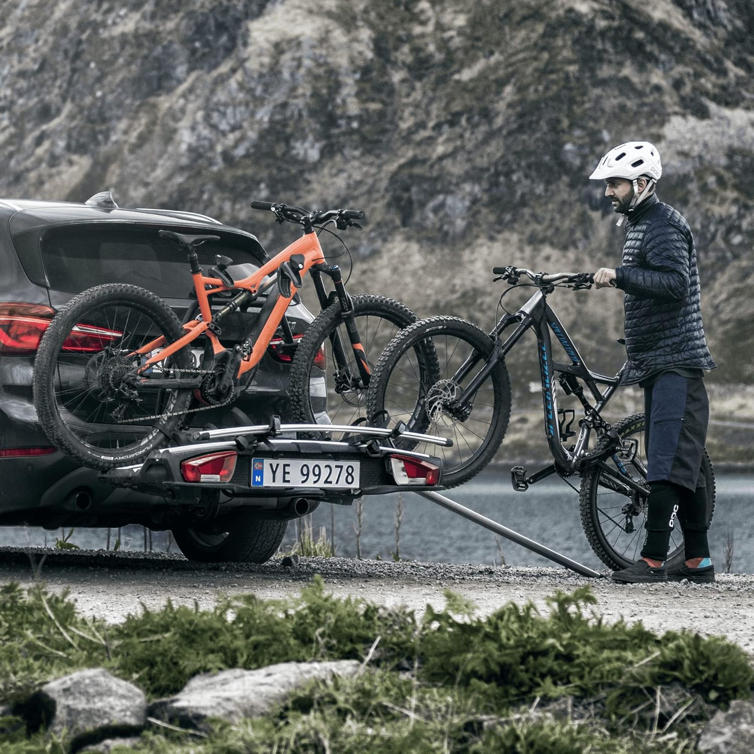 Thule VeloSpace XT Fahrradträger für Anhängerkupplung 3 Fahrräder Silber