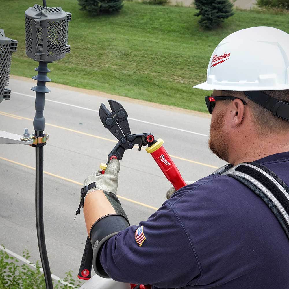MILWAUKEE 600mm Fibreglass Non-Conductive Bolt Cutter 48224224