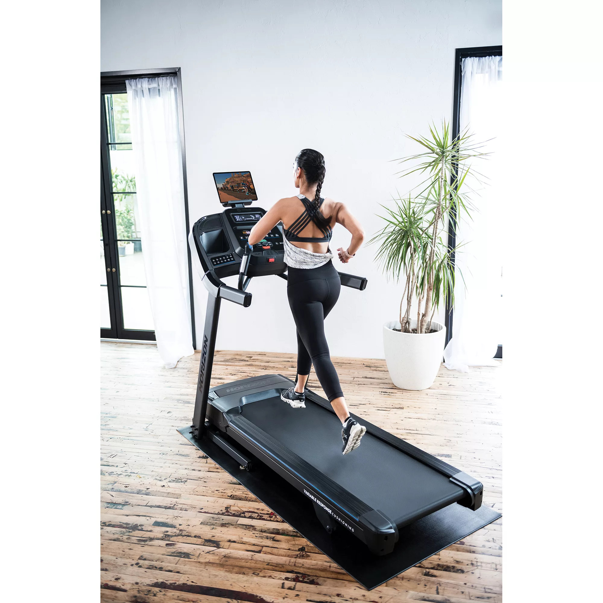 Horizon Fitness 7.0AT Studio Series Treadmill