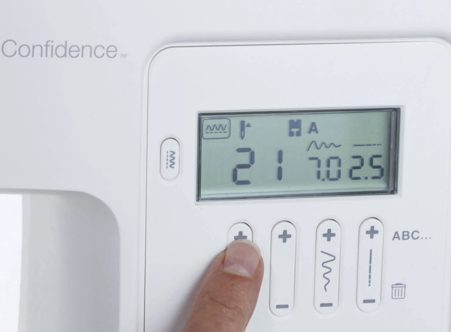 Singer Confidence 7640 Sewing Machine inc. Extension table