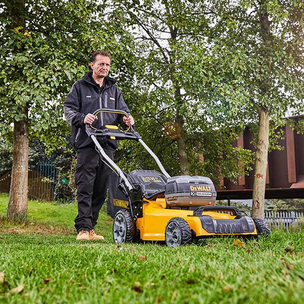 DEWALT 36V Brushless 2 x 5.0Ah 480mm Lawn Mower Kit DCMW564P2-XE