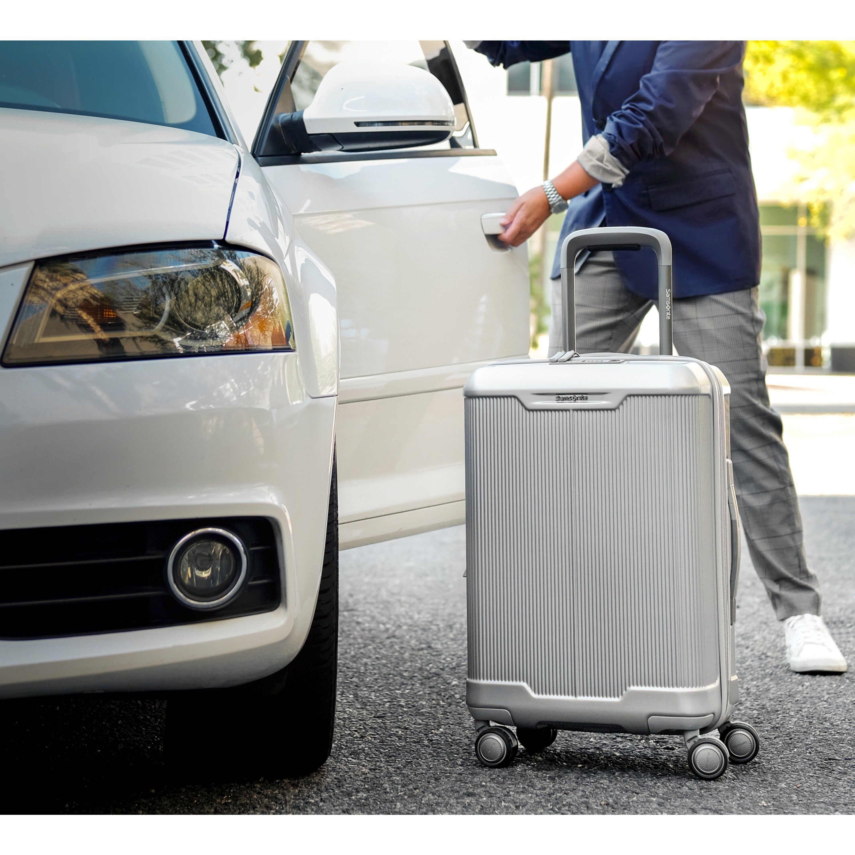 SAMSONITE SILHOUETTE 17 CARRY-ON HARDSIDE SPINNER