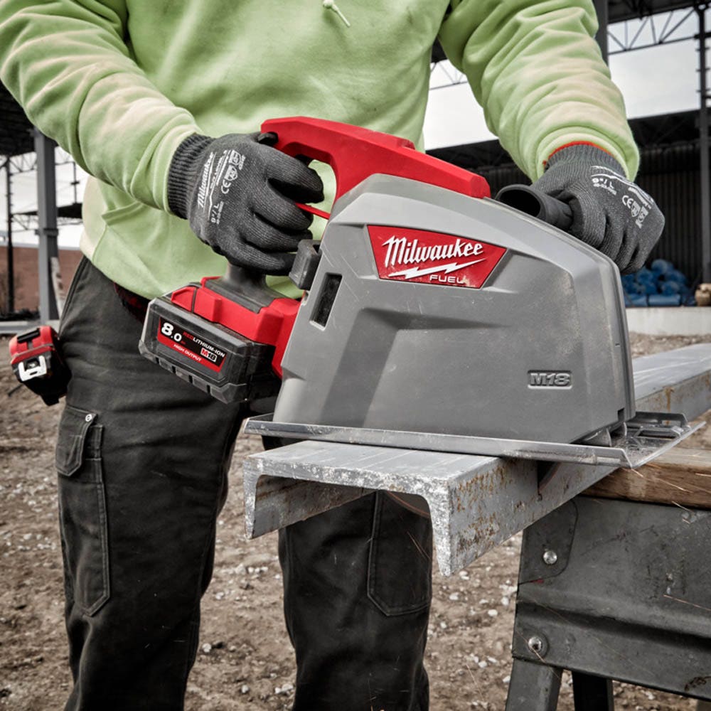 MILWAUKEE 18V FUEL™ 203mm Metal Cutting Circular Saw Skin M18FMCS66-0