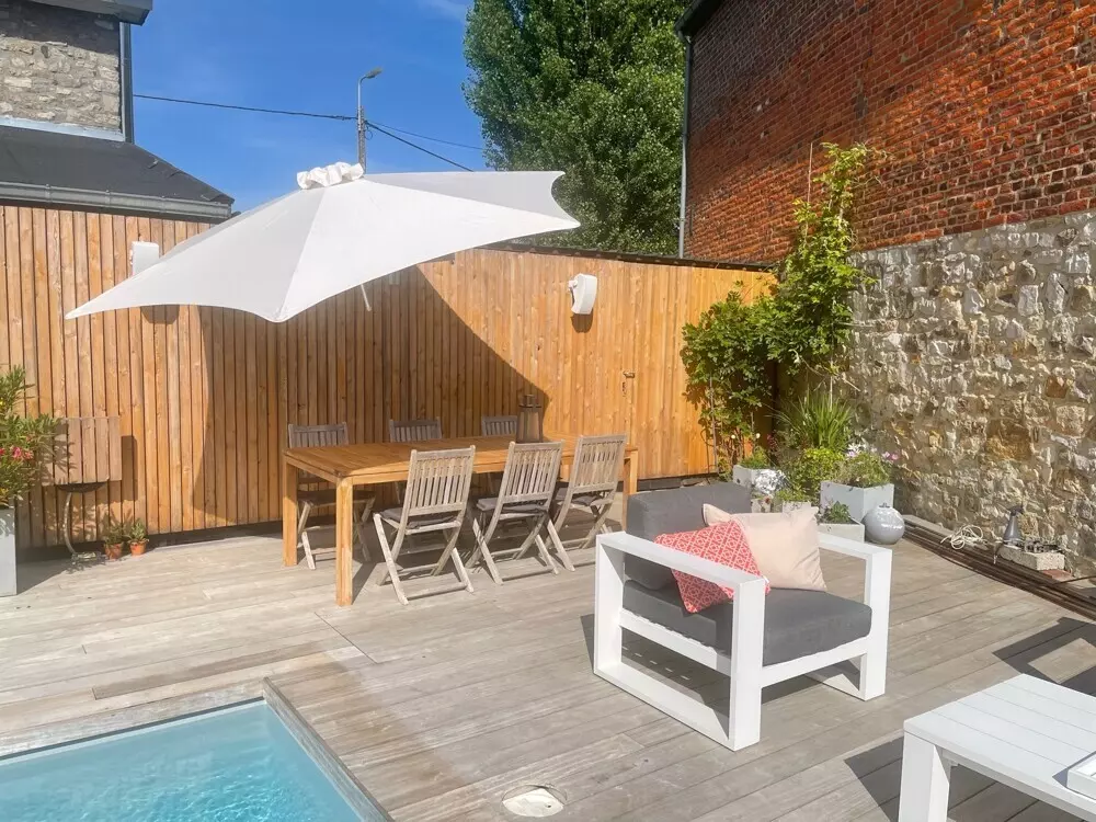 Umbrosa Paraflex Wall mounted umbrella round 2.7 m with army green canopy and neo arm 2 m Back to overview