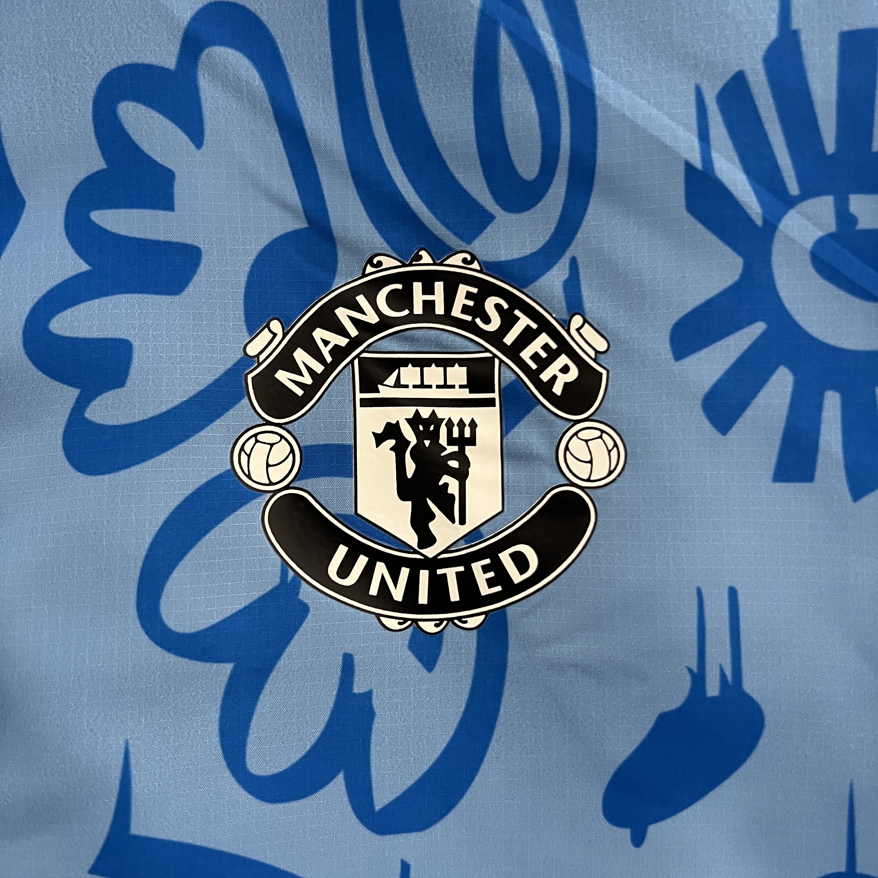 24/25 Manchester United Reversible Windbreaker Soccer Jersey