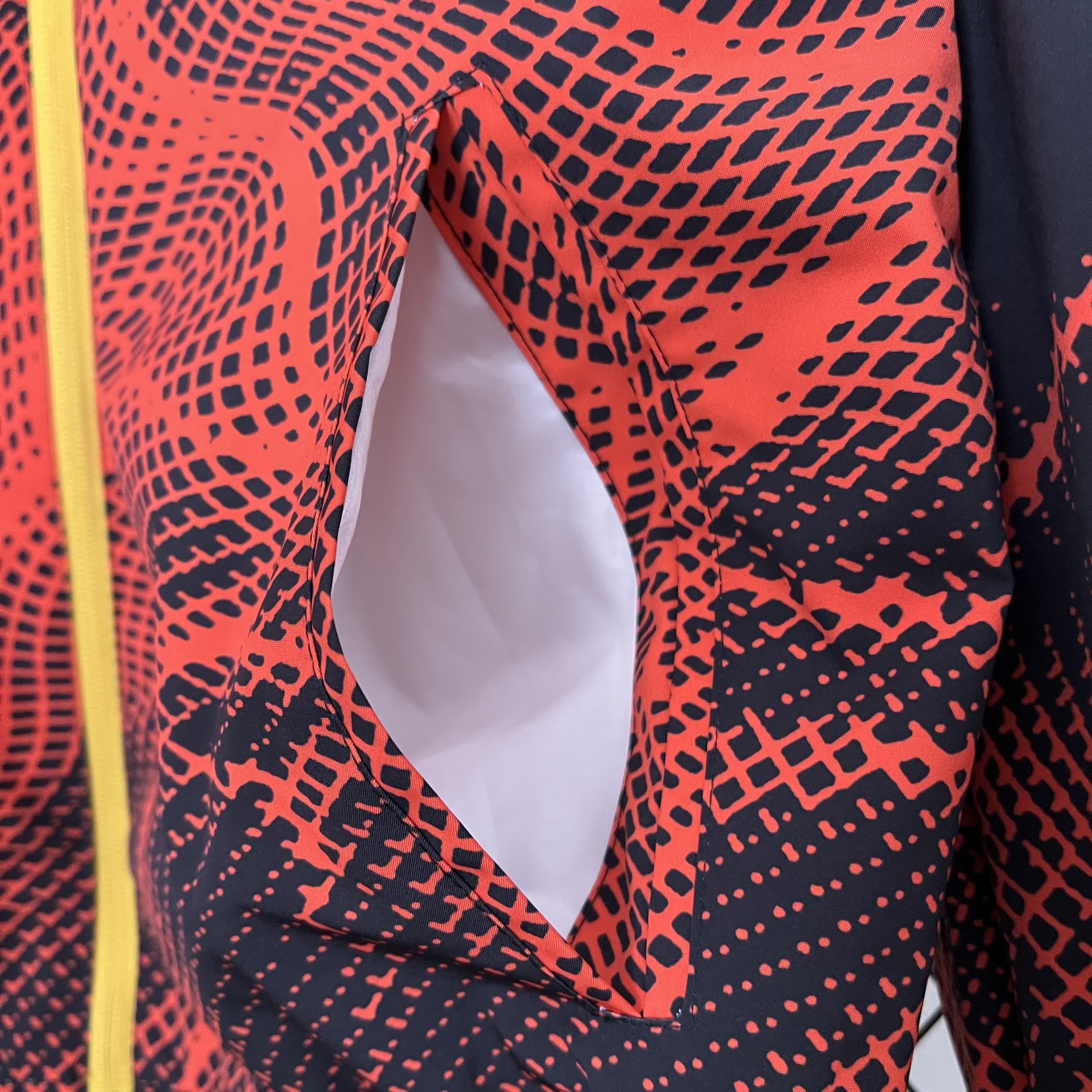 24/25 Manchester United Reversible Windbreaker Soccer Jersey