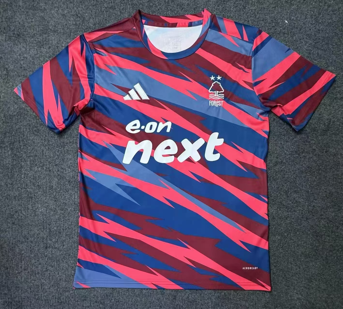24/25 Nottingham Forest pre-match football jersey