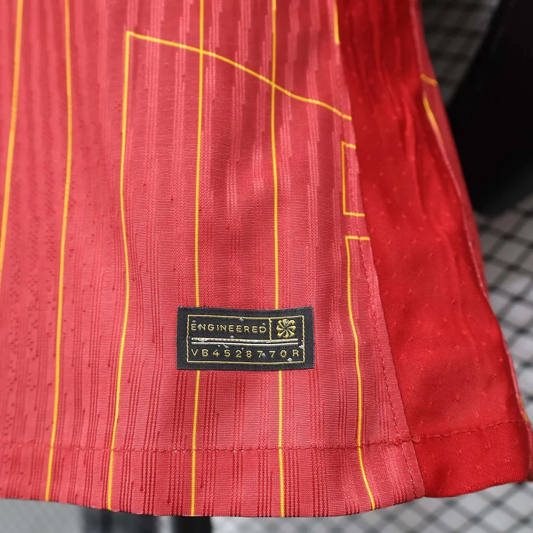 2024/2025 Player Version LFC Home Soccer Jersey 1:1 Thai Quality