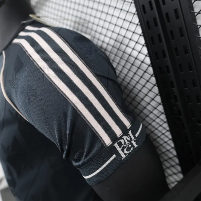 Player Version Real Madrid Black Retro Jersey 24/25 Football Kit 1:1 Thai quality
