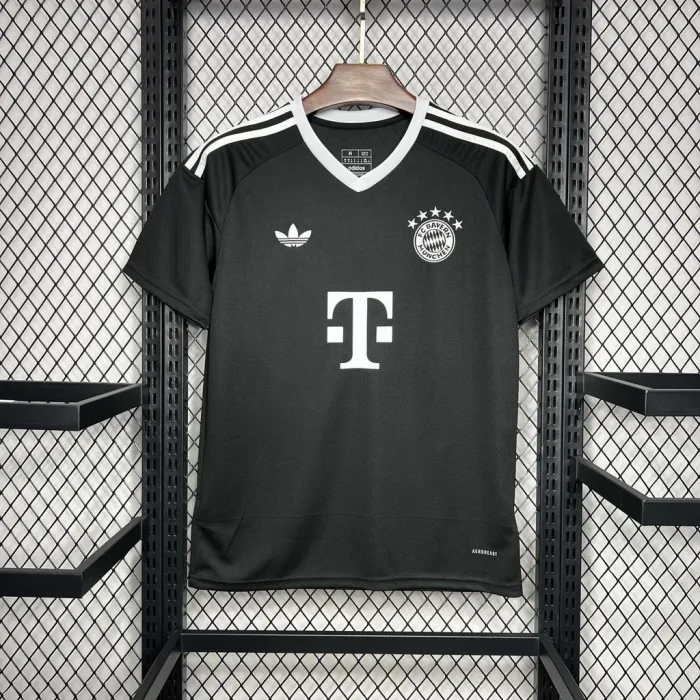 24/25 Bayern Munich Black Goalkeeper Jersey 1:1 Thai Qualitys