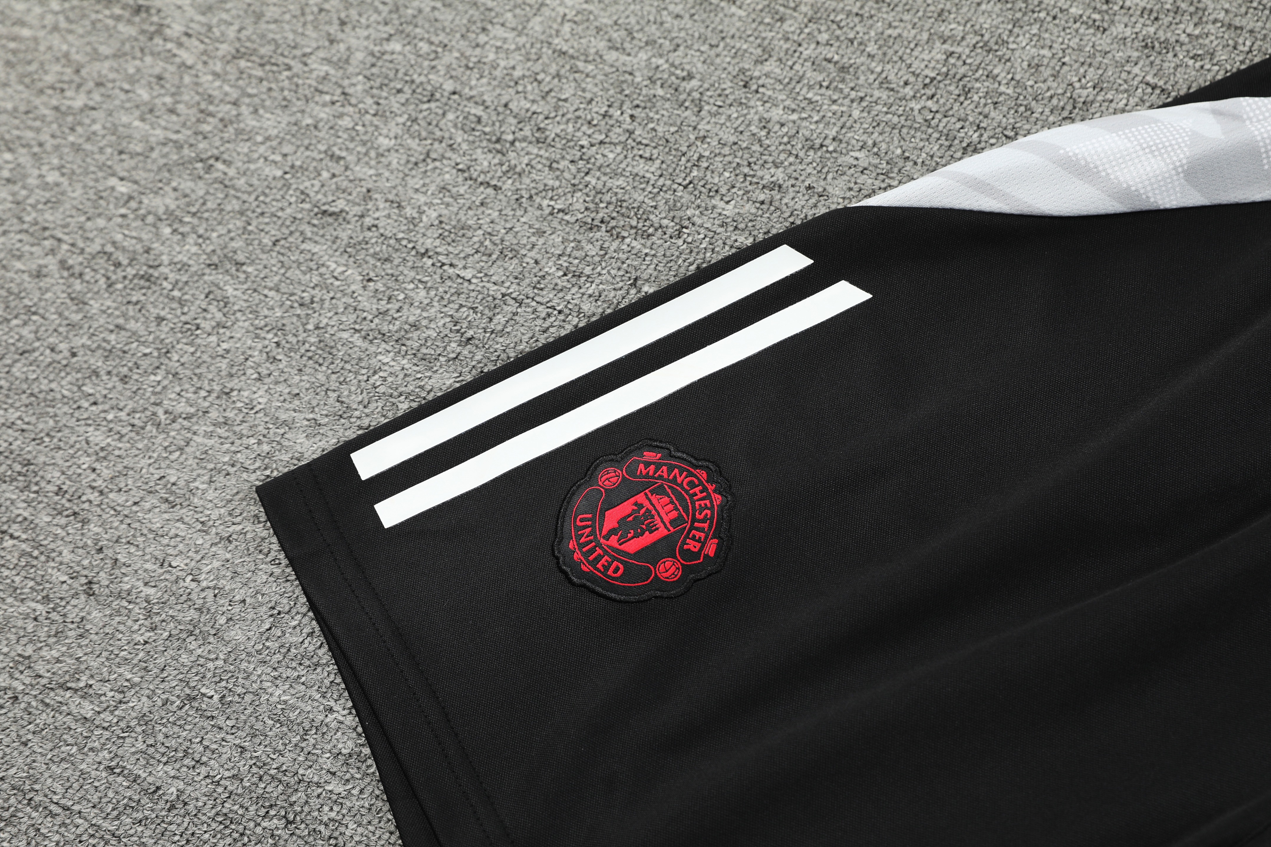 24/25 Man Utd training tank top 1:1 Thai quality