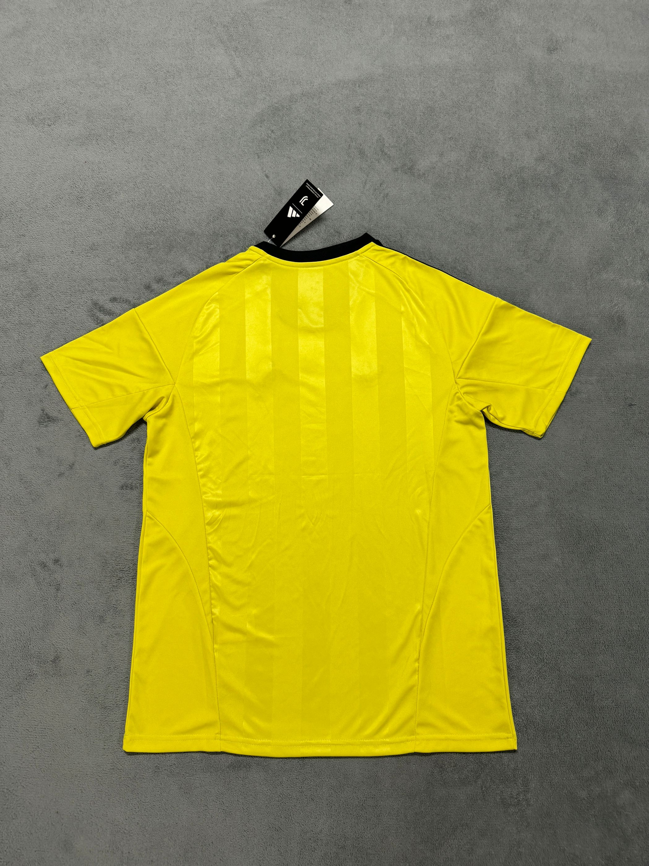 25/26 Juventus goalkeeper yellow jersey 1:1 Thai Quality
